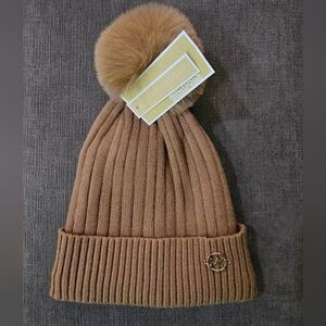 Michael Kors Cable Knit Fleece Lined Cuffed Pom Pom Winter Beanie hat  gold logo